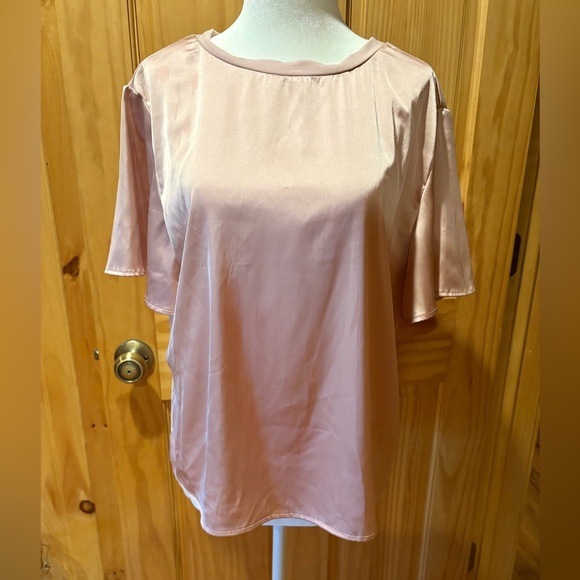 Strut & Bolt Women's Pink Satin Top size L - Picture 1 of 11